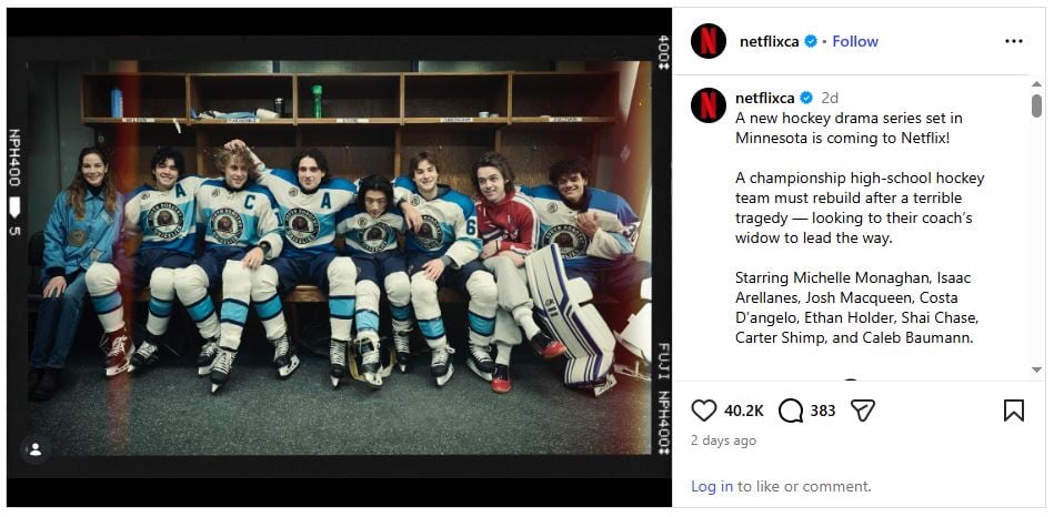Picture of a hockey team and a woman 